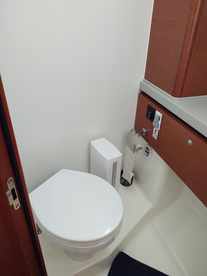 2020-beneteau-51-1-ad0526