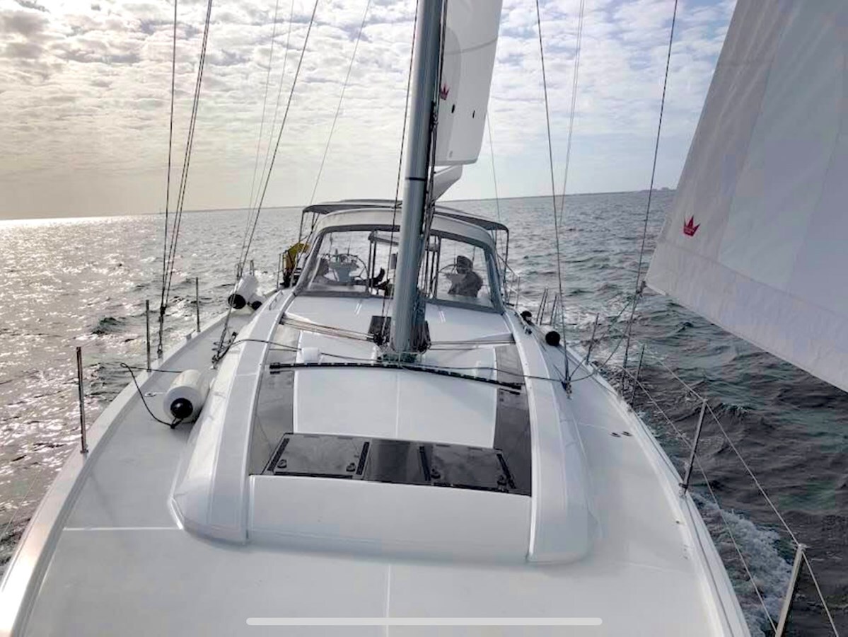 2020-beneteau-52-4-279b0d