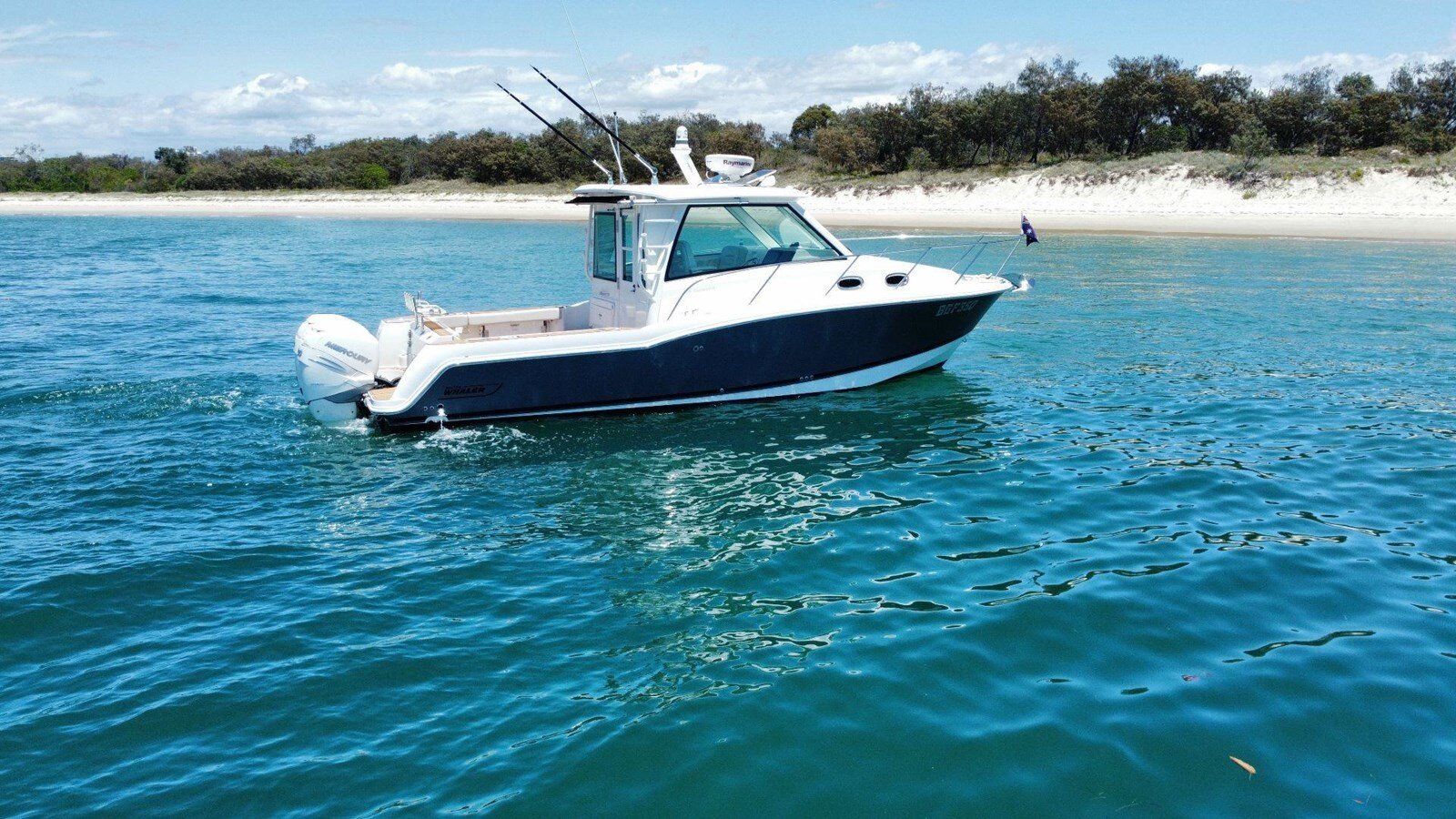 2020-boston-whaler-31-2-f52e3f
