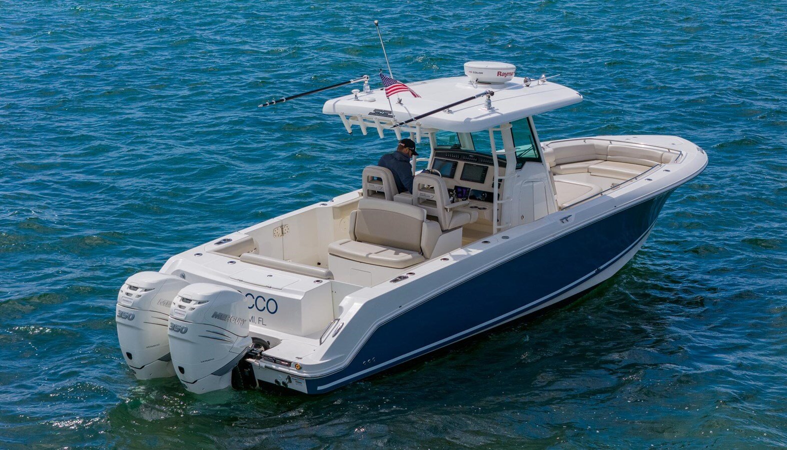 2020-boston-whaler-33-9fc215