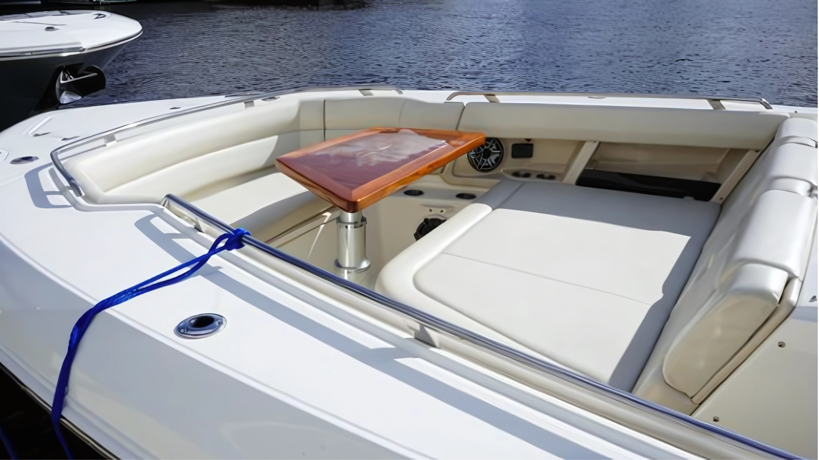 2020-boston-whaler-35-6-7f9846