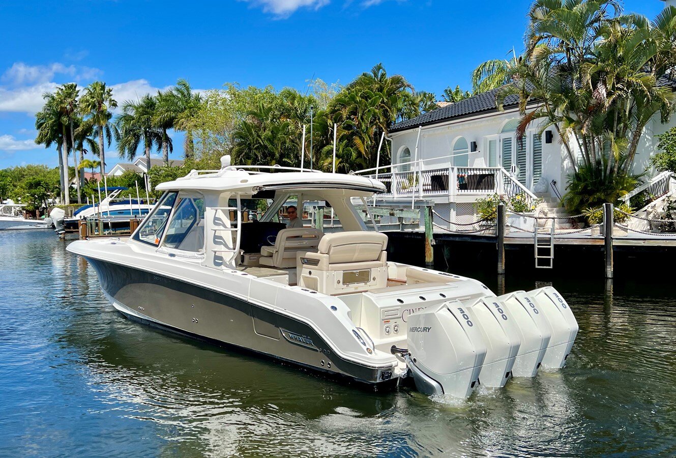 2020-boston-whaler-38-18b36e