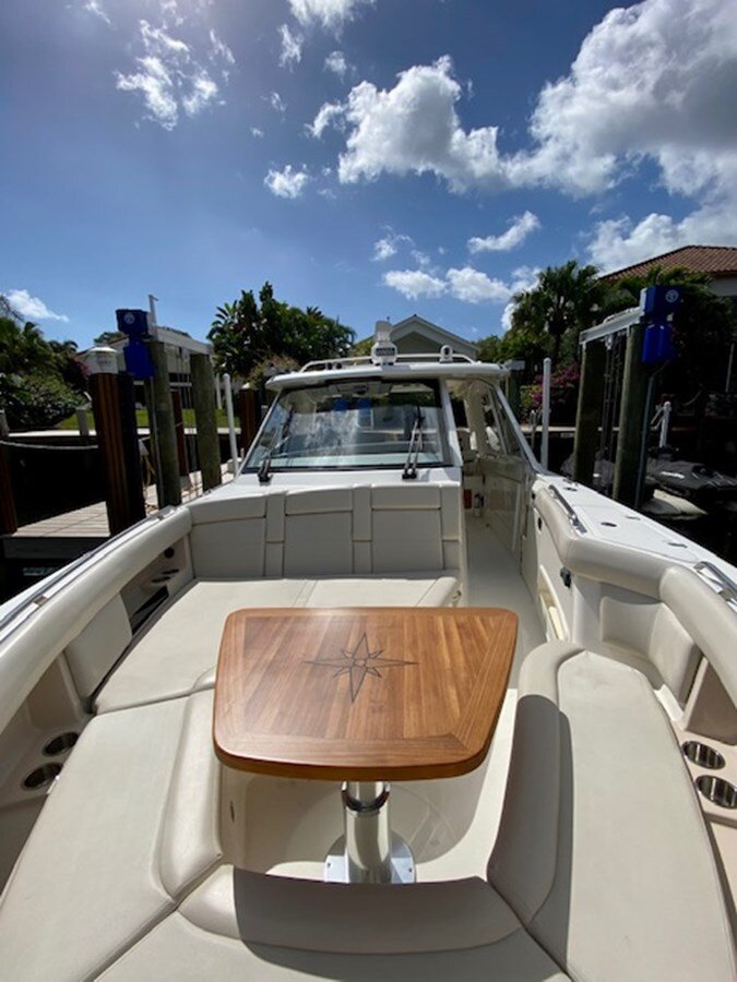 2020-boston-whaler-38-18b36e