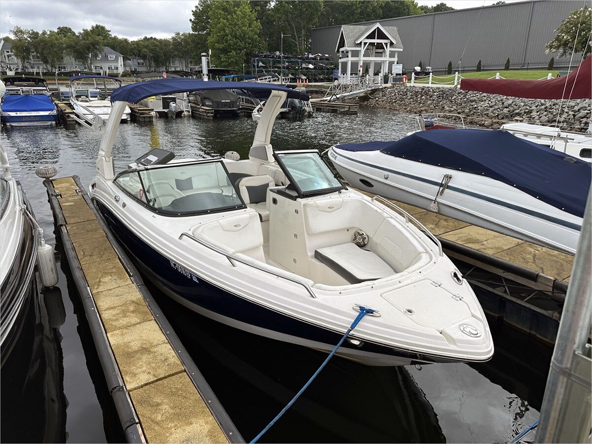 2020-chaparral-23-1-3562c8