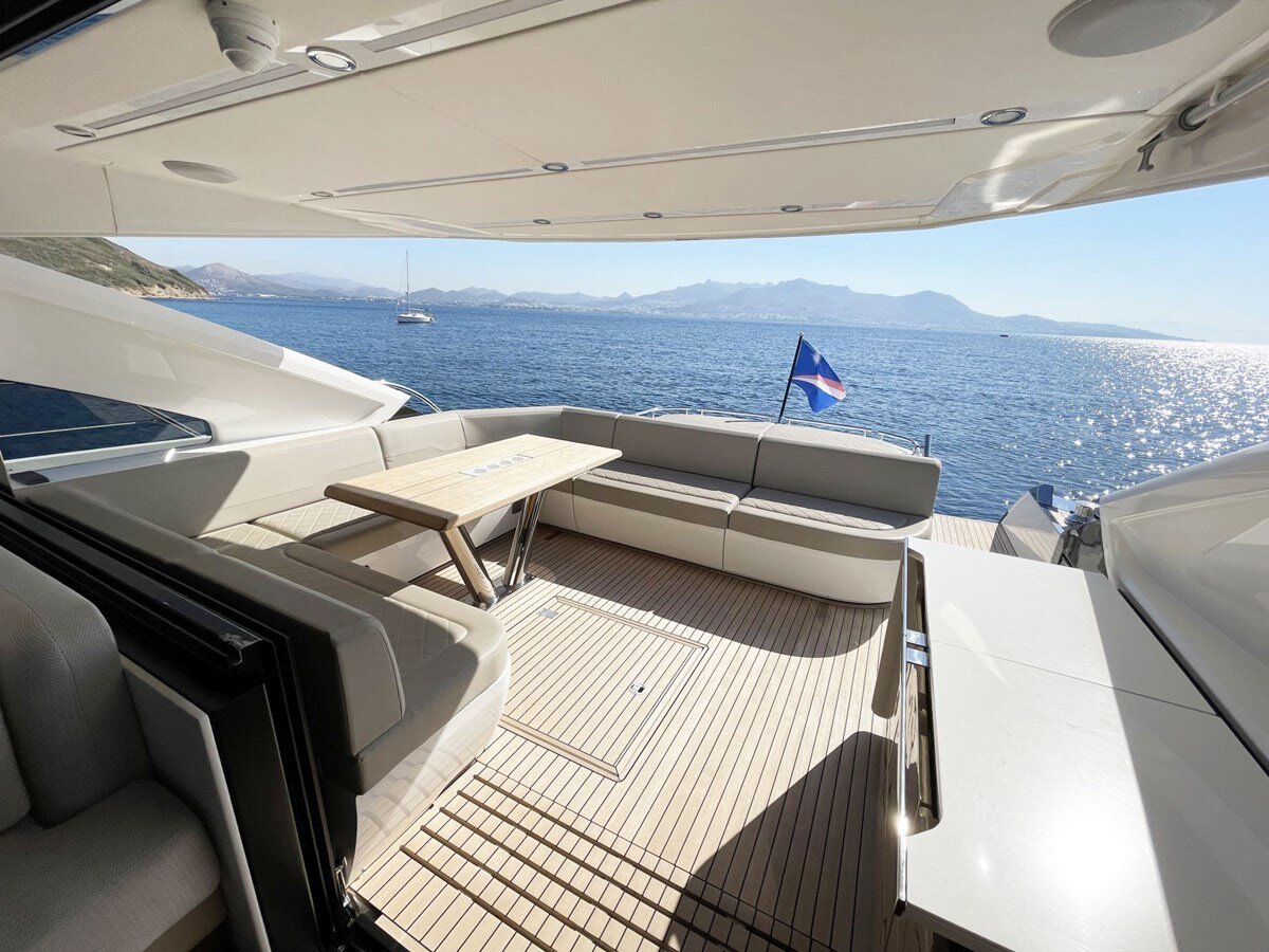 2020-fairline-65-f82c0a