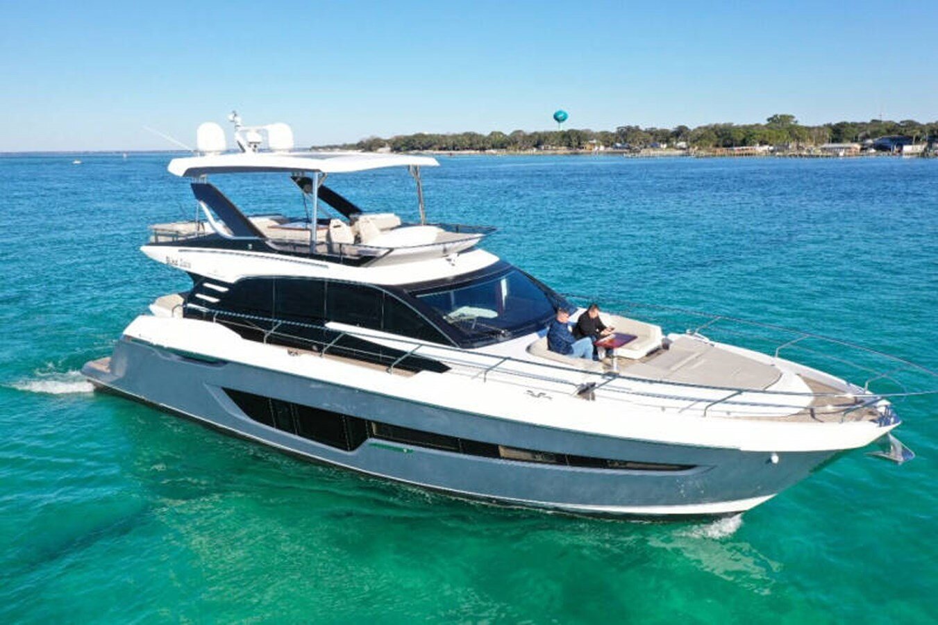 2020-fairline-68-b04f3c