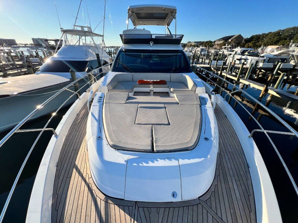 2020-fairline-68-b04f3c