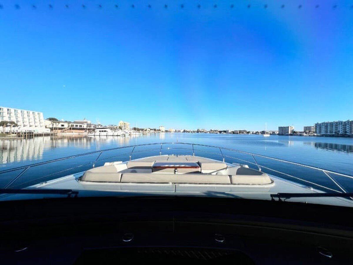 2020-fairline-68-b04f3c