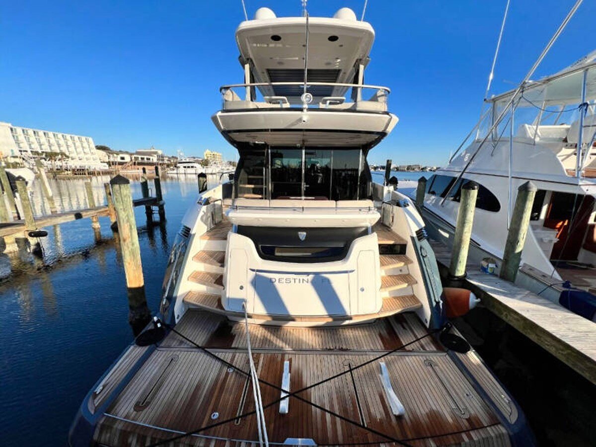 2020-fairline-68-b04f3c