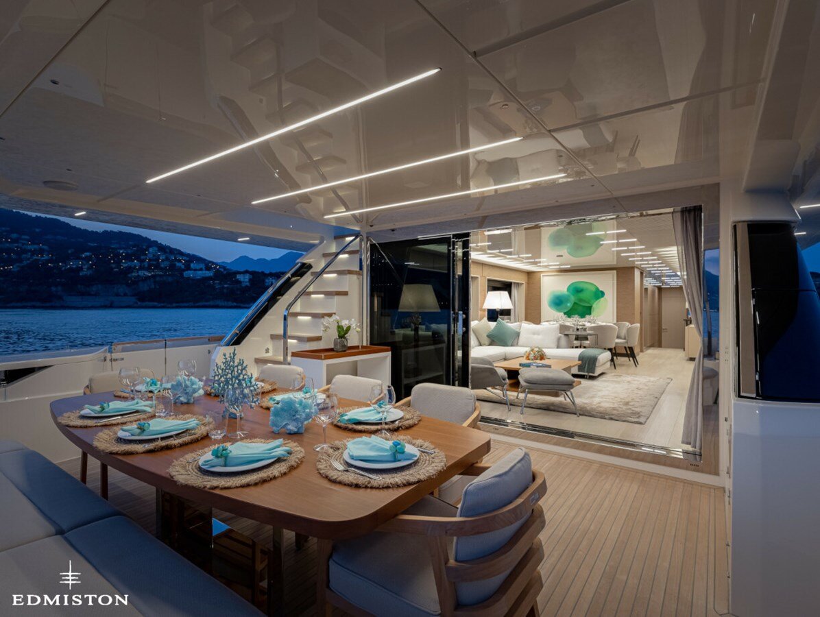 2020 FERRETTI YACHTS 92' 6