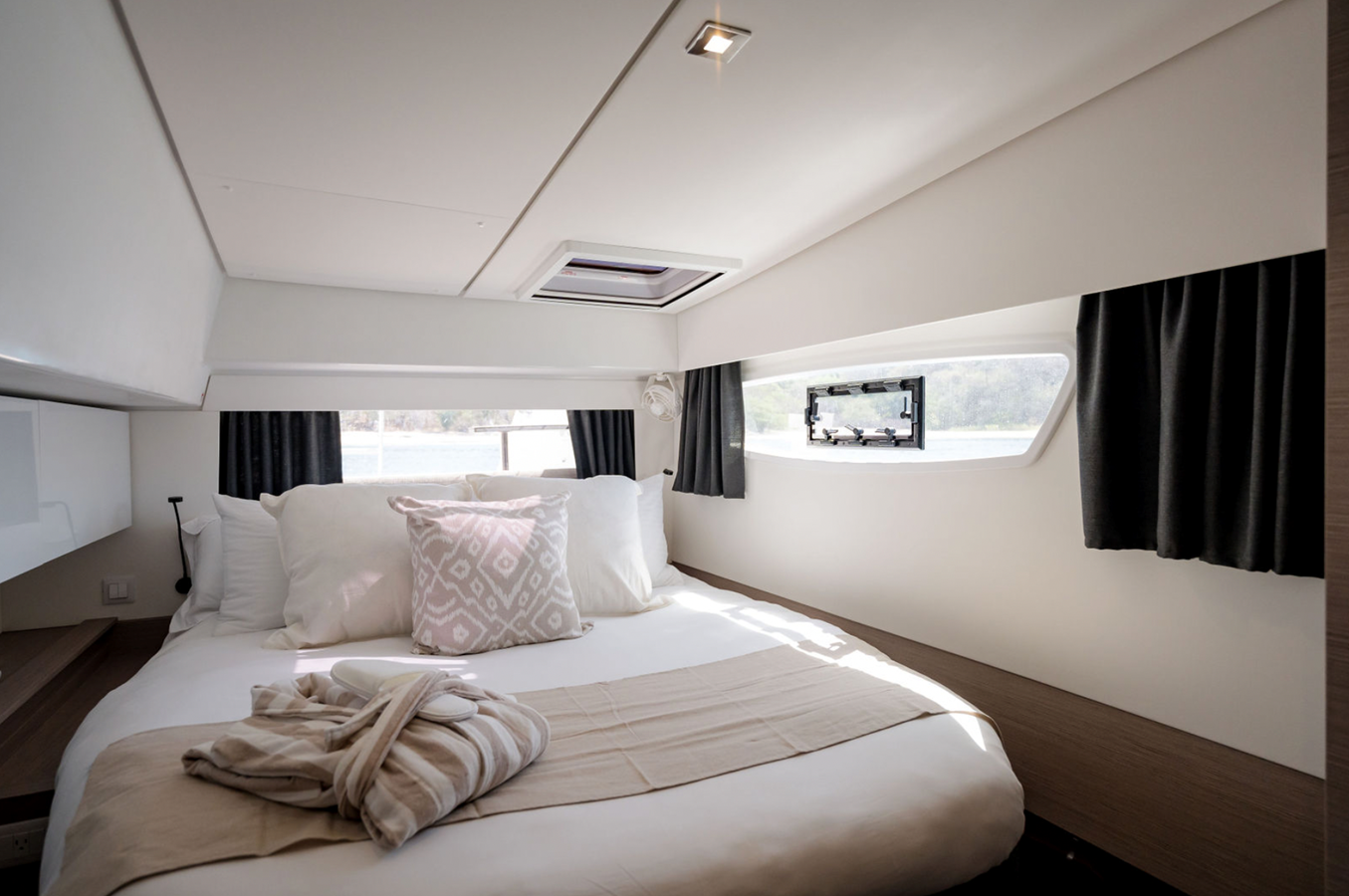 2020 FONTAINE PAJOT 45'