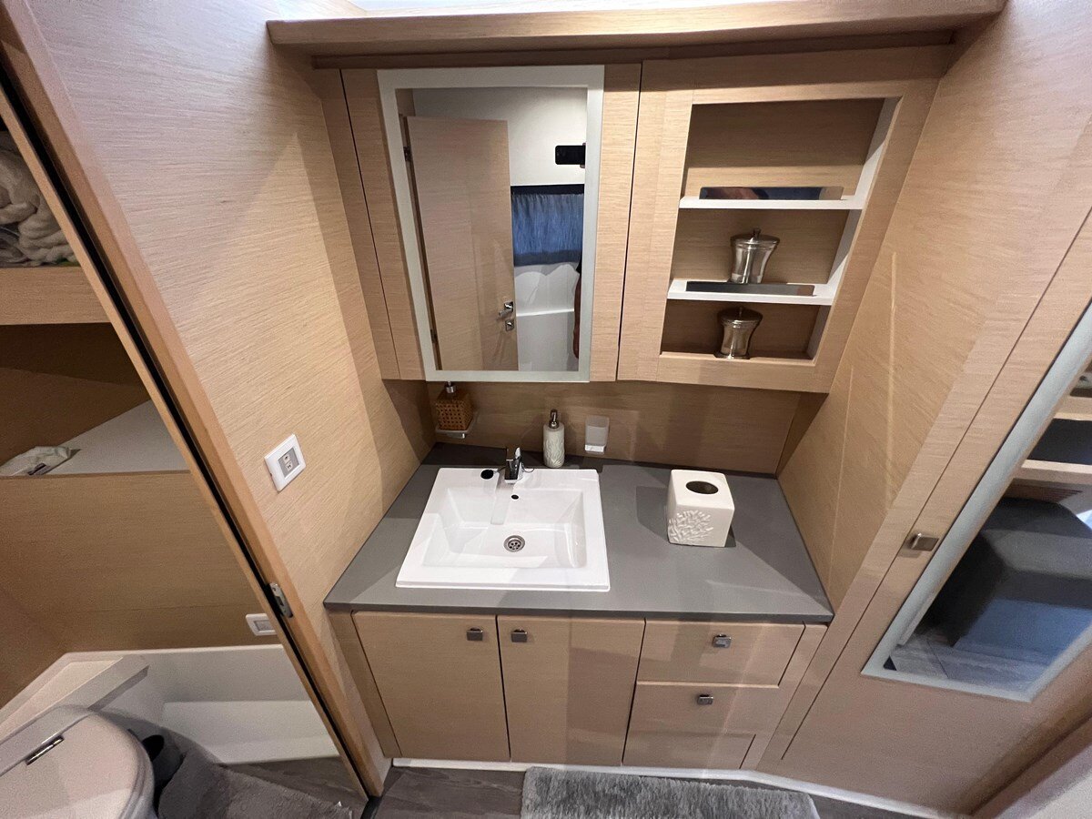 2020-fountaine-pajot-40-19cfb9