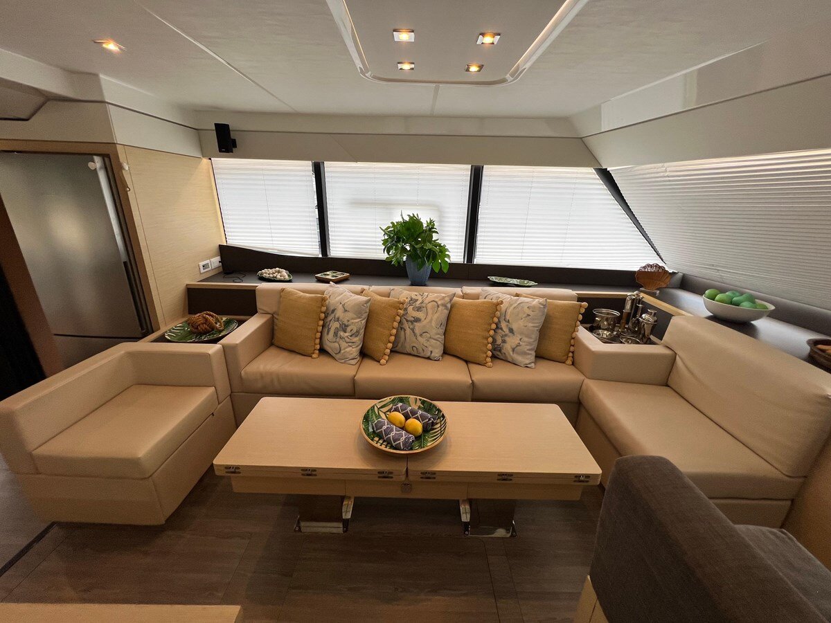 2020-fountaine-pajot-40-19cfb9