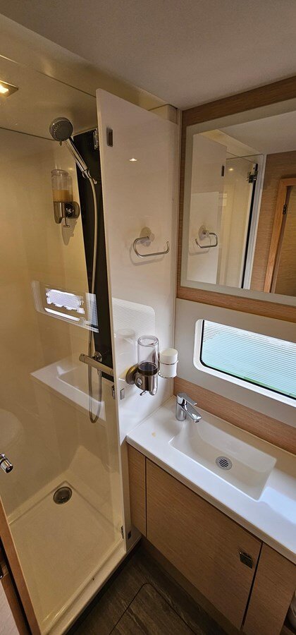 2020-fountaine-pajot-40-1ec719