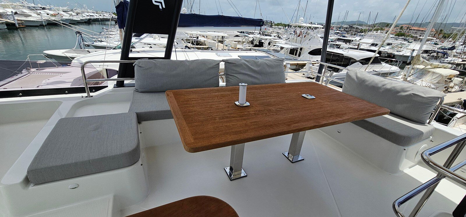 2020-fountaine-pajot-40-1ec719