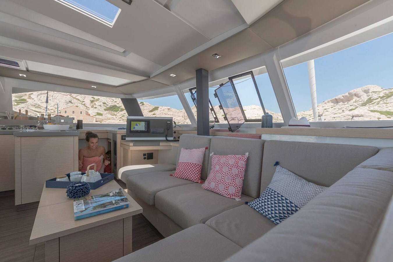 2020-fountaine-pajot-42-252ae3