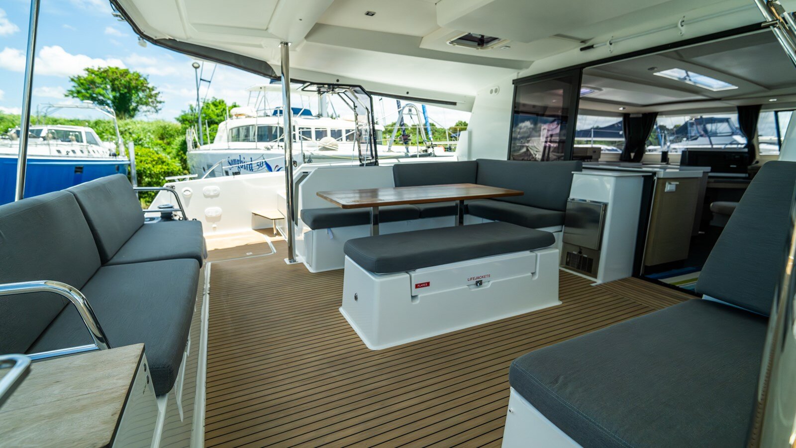 2020-fountaine-pajot-45-11-93e613