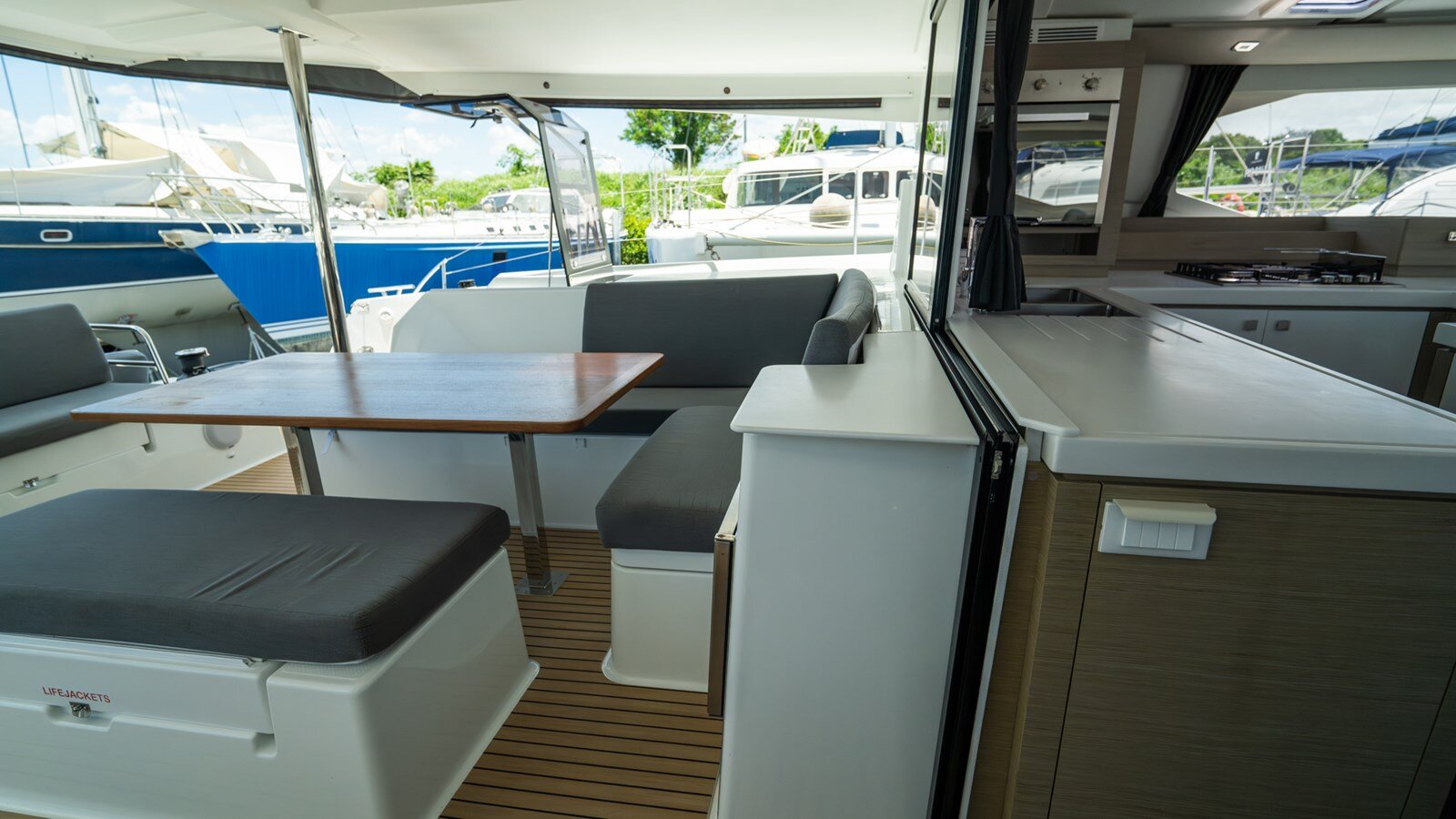 2020-fountaine-pajot-45-11-93e613