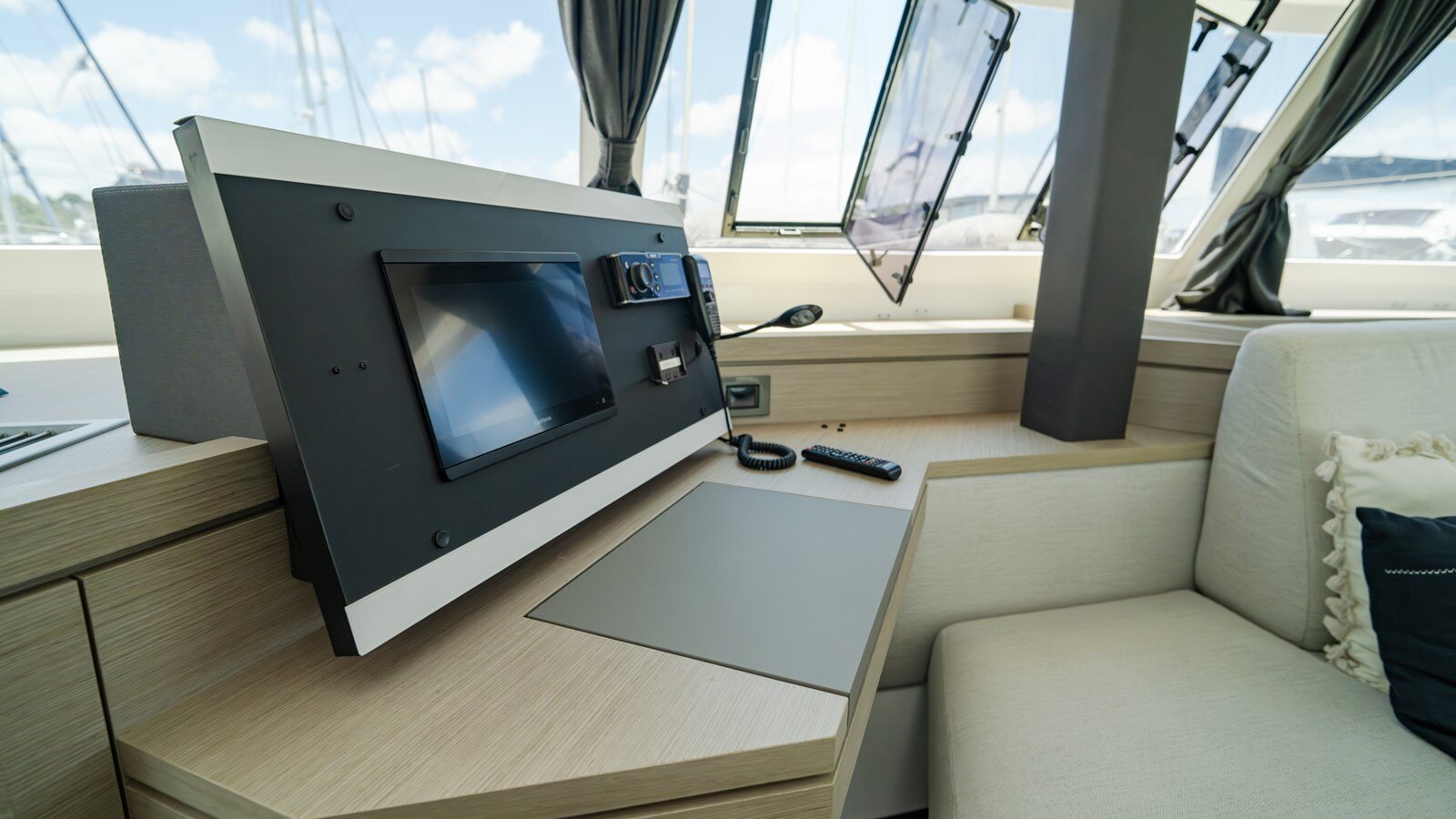 2020-fountaine-pajot-45-11-93e613