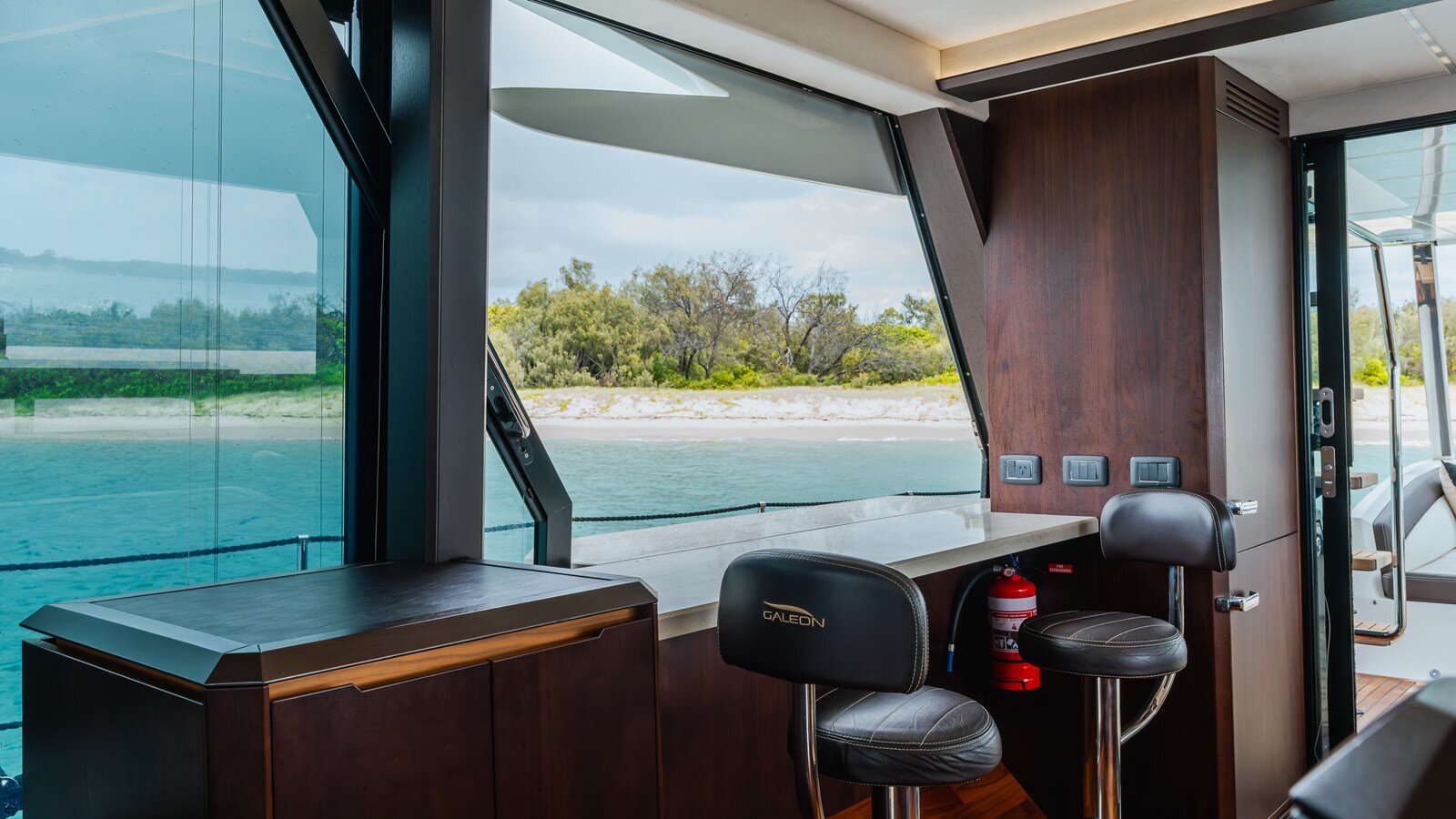 2020-galeon-yachts-68-3-adee73