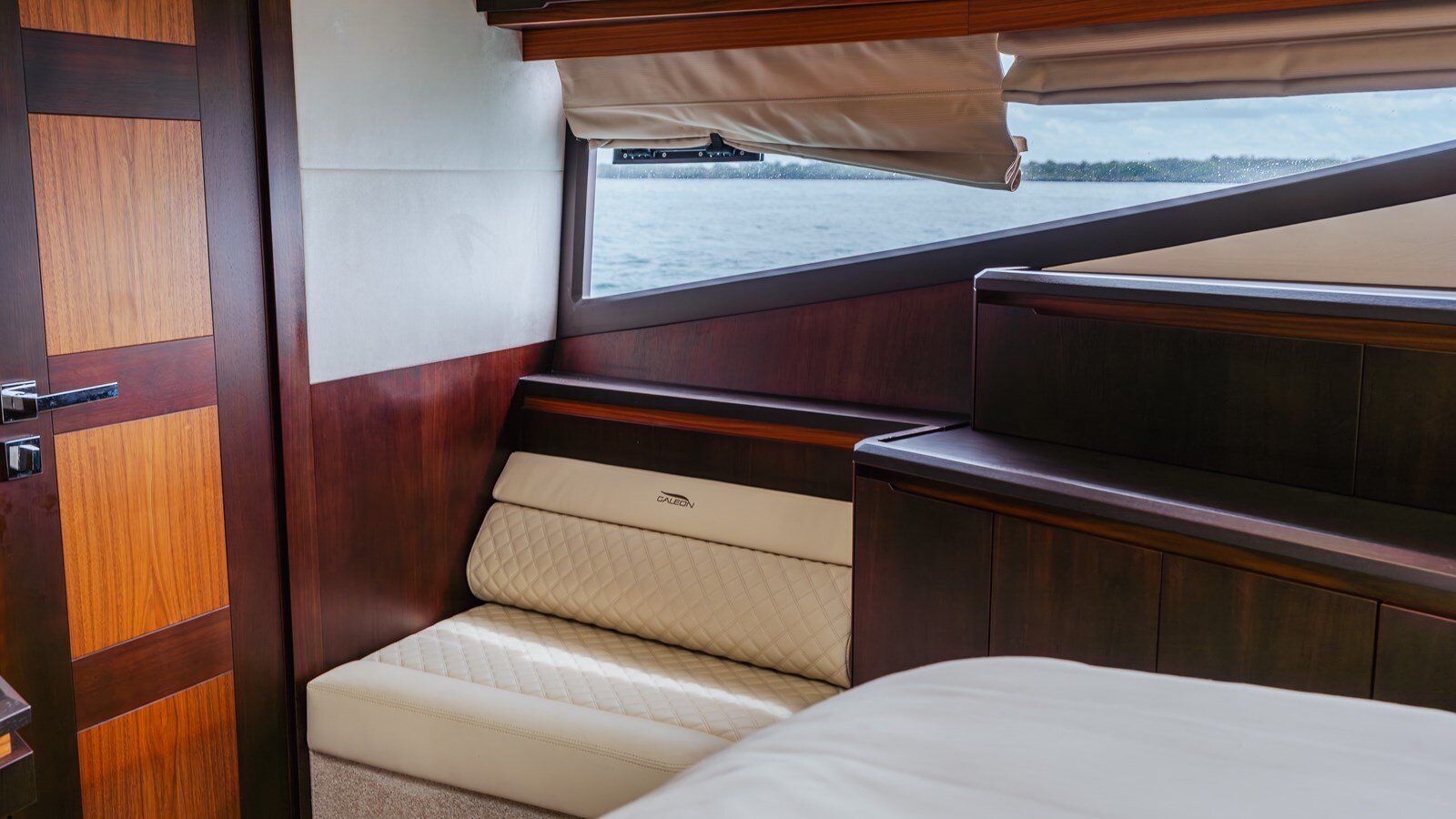 2020-galeon-yachts-68-3-adee73