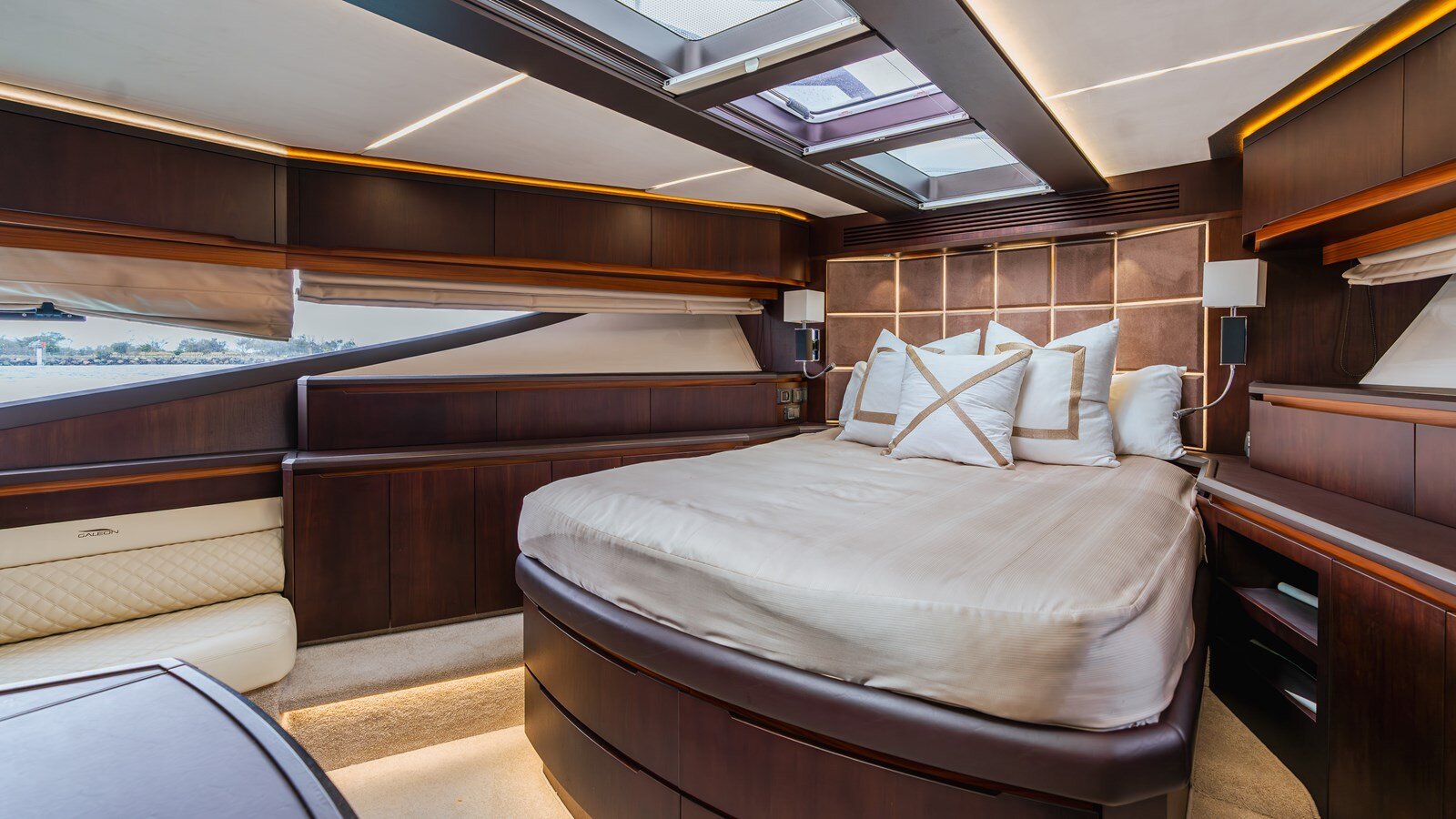 2020-galeon-yachts-68-3-adee73