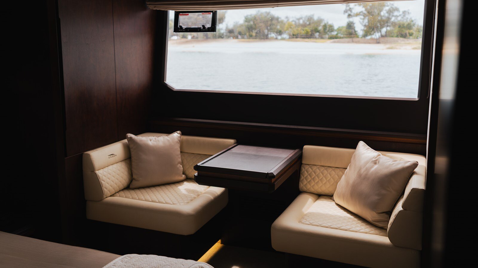 2020-galeon-yachts-68-3-adee73