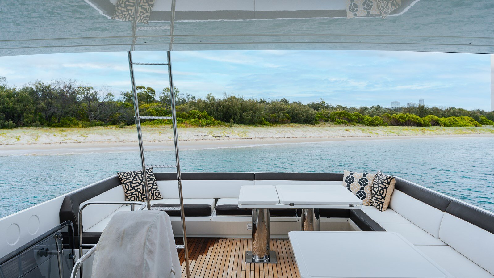 2020-galeon-yachts-68-3-adee73