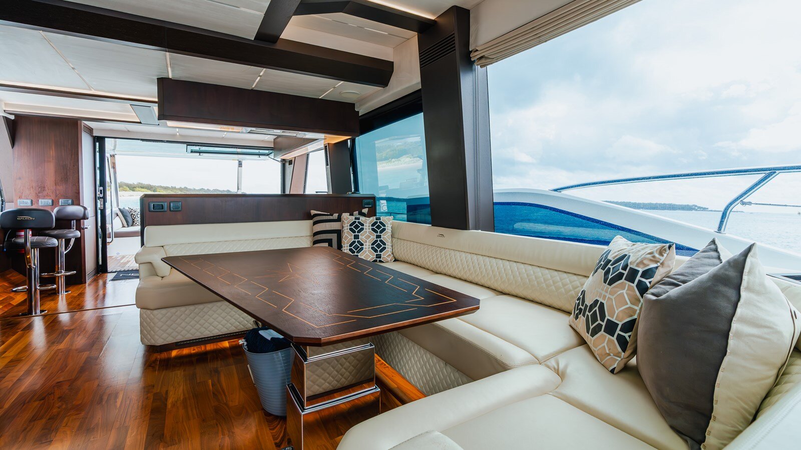 2020-galeon-yachts-68-3-adee73