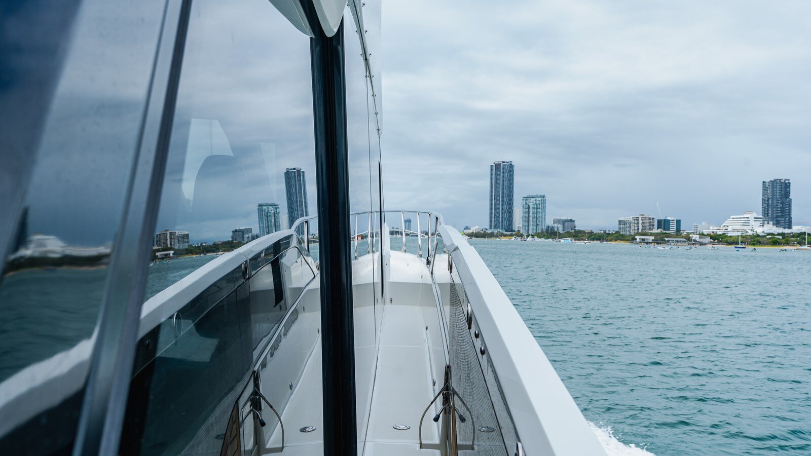 2020-galeon-yachts-68-3-adee73