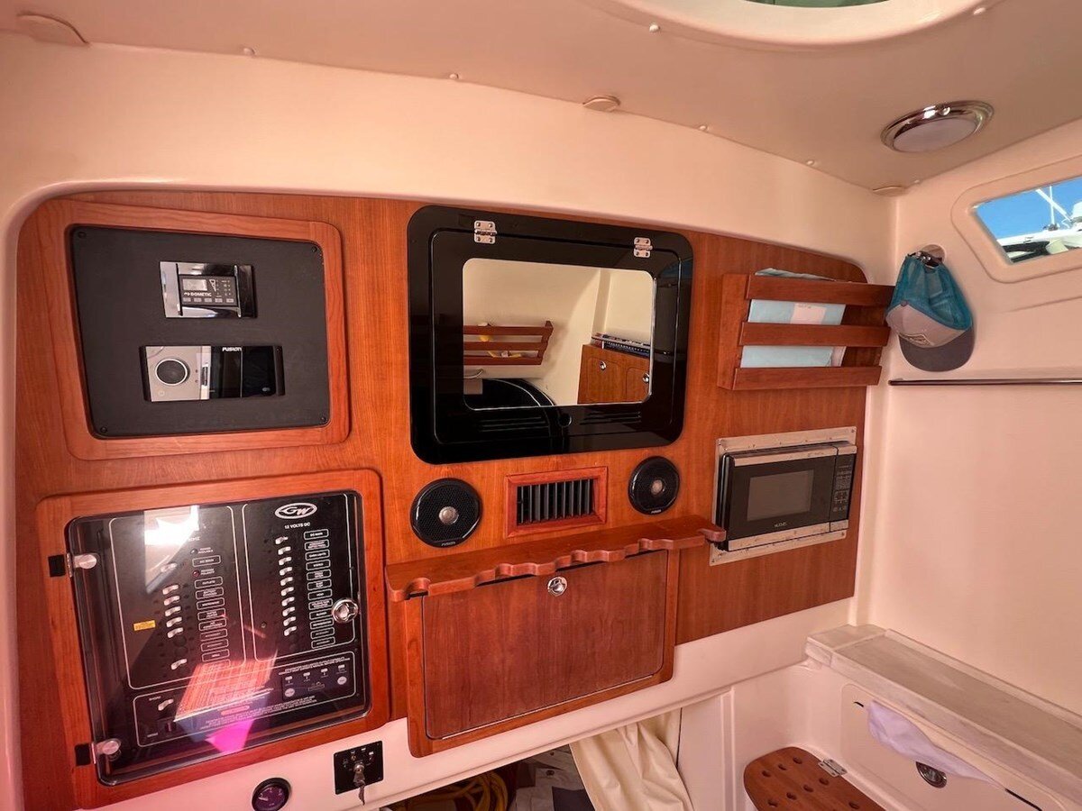 2020-grady-white-37-fa9ed0