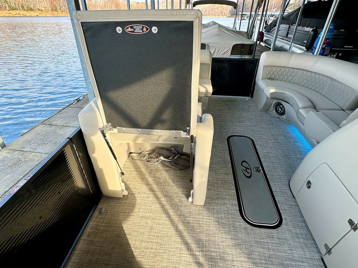 2020-harris-26-7bb7c1