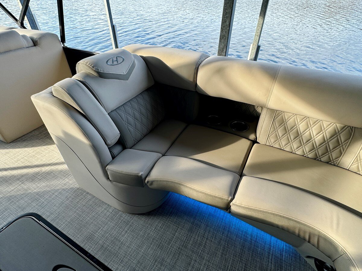 2020-harris-26-7bb7c1