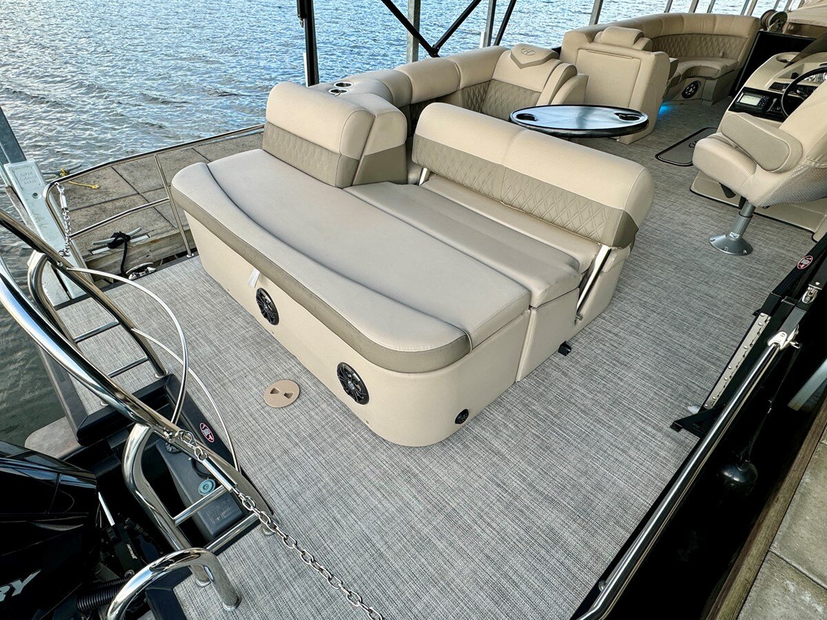 2020-harris-26-7bb7c1