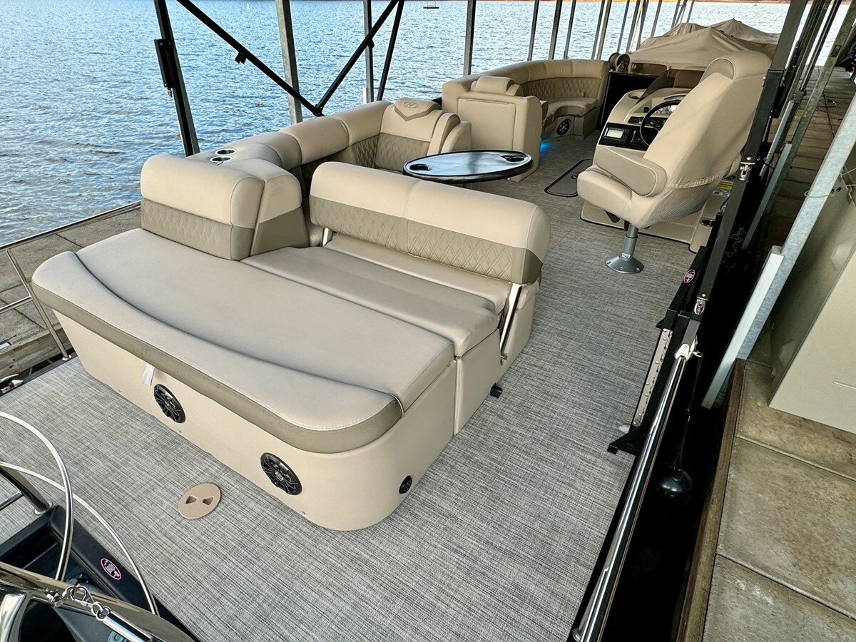 2020-harris-26-7bb7c1