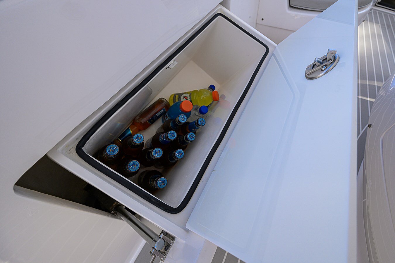 2020-intrepid-powerboats-inc-40-1-5f2837