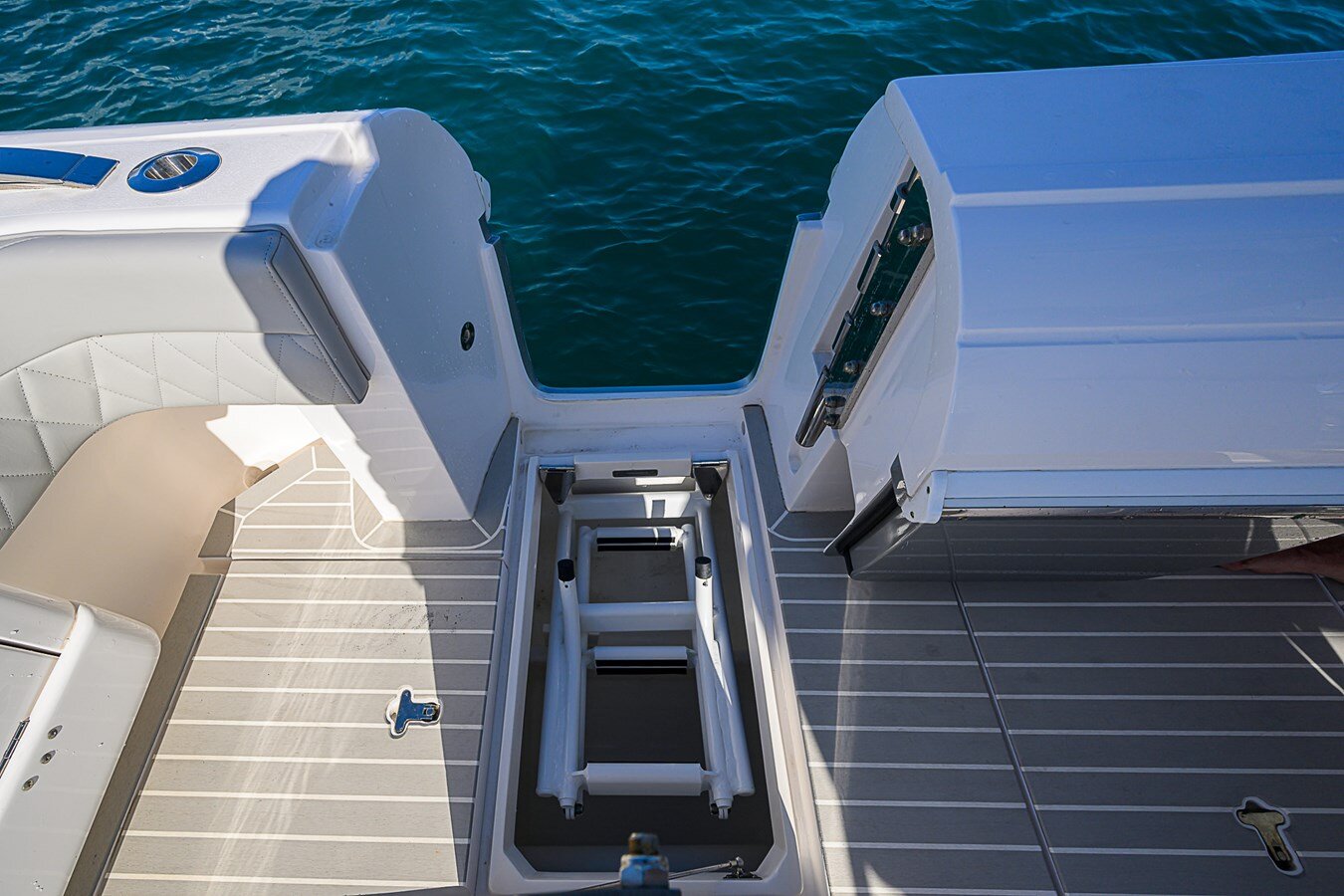 2020-intrepid-powerboats-inc-40-1-5f2837