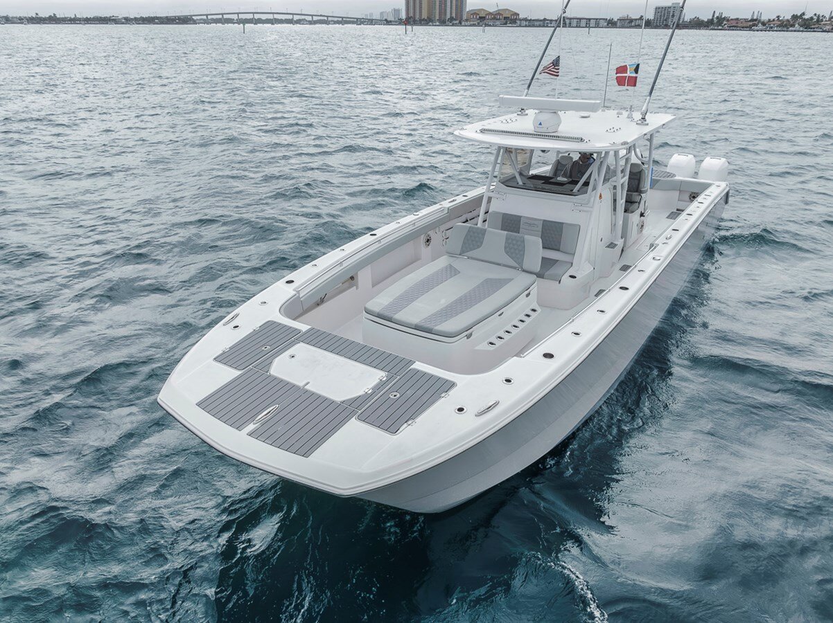 2020-invincible-40-2-16cc69