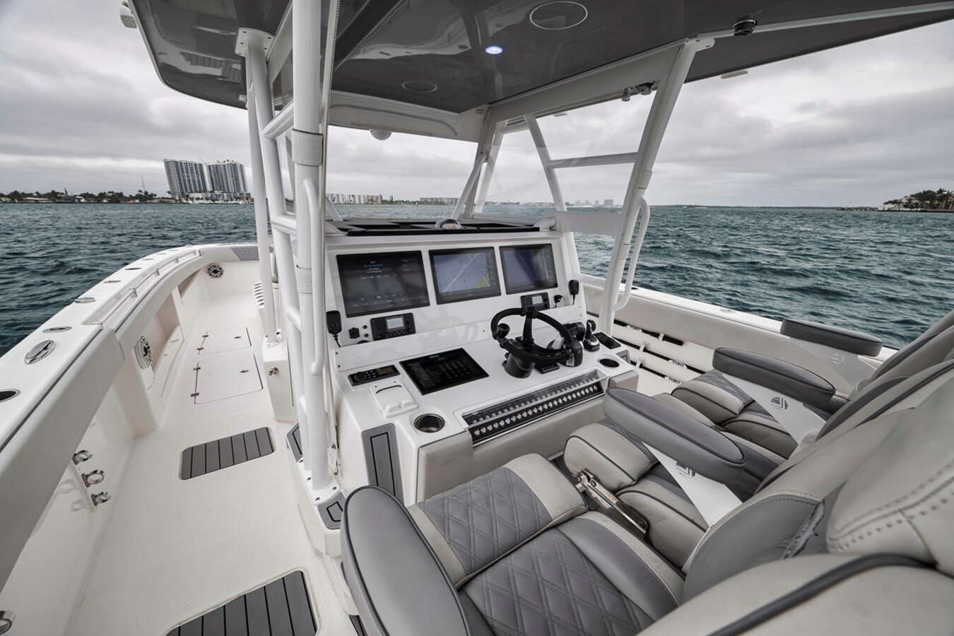 2020-invincible-40-2-16cc69