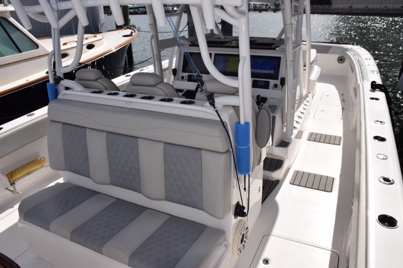 2020-invincible-40-2-16cc69