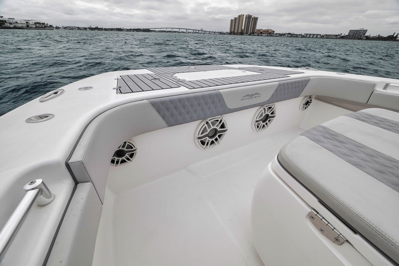 2020-invincible-40-2-16cc69