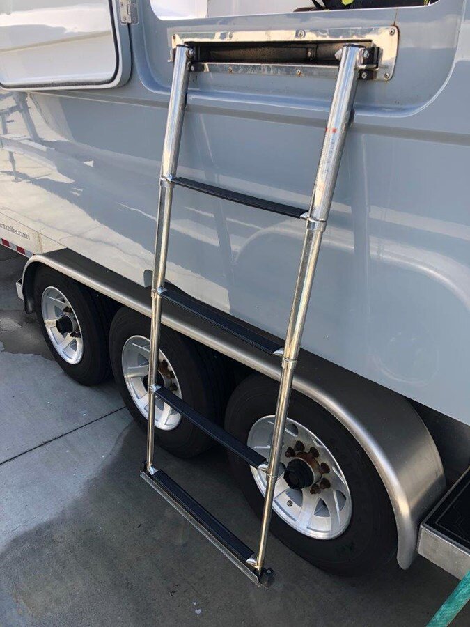 2020-invincible-40-2-16cc69