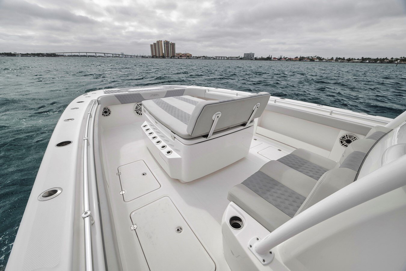 2020-invincible-40-2-16cc69