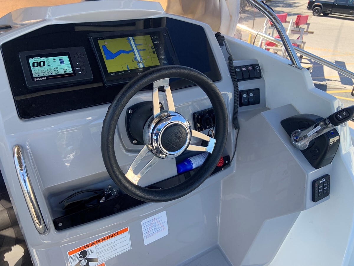 2020-jeanneau-24-2-9c6d69