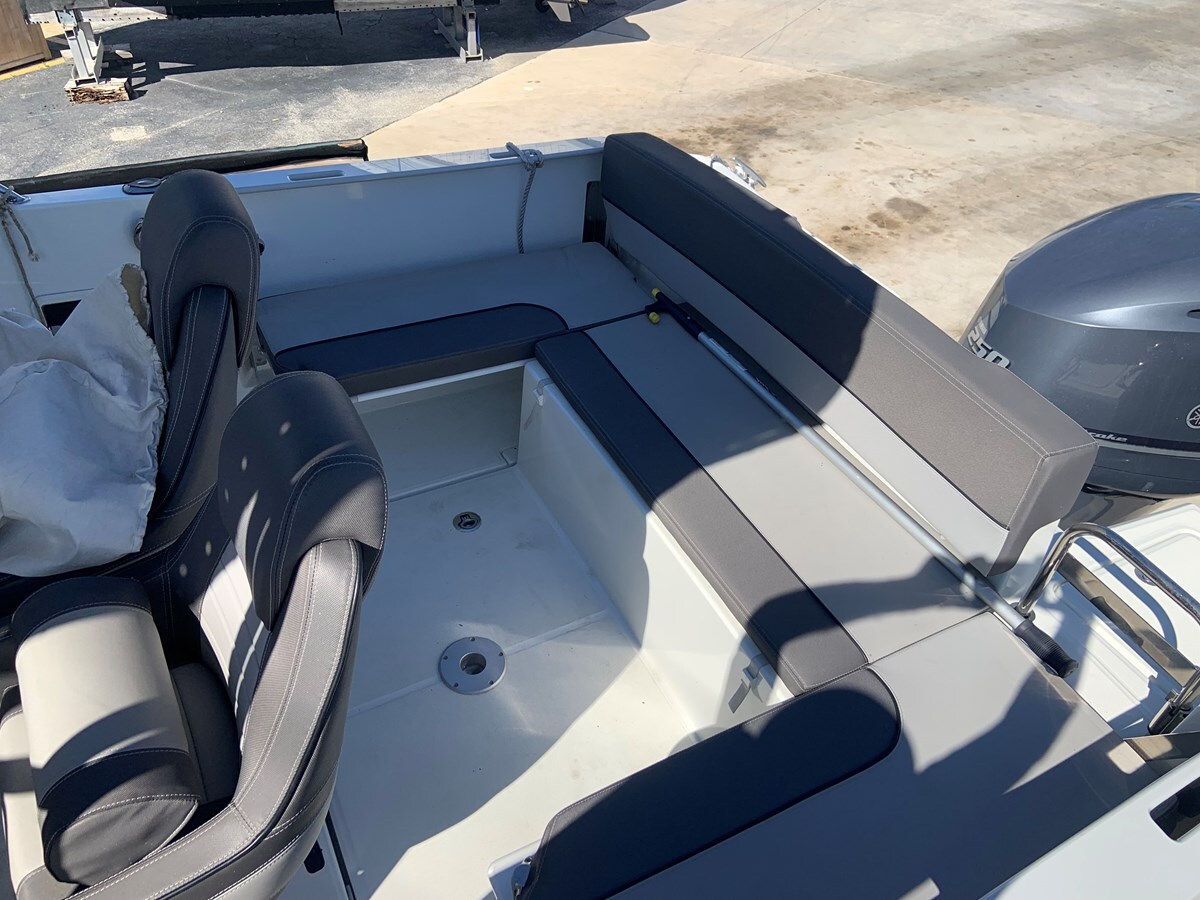 2020-jeanneau-24-2-9c6d69