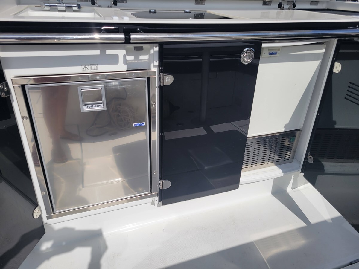 2020-jeanneau-40-3-fd12e1