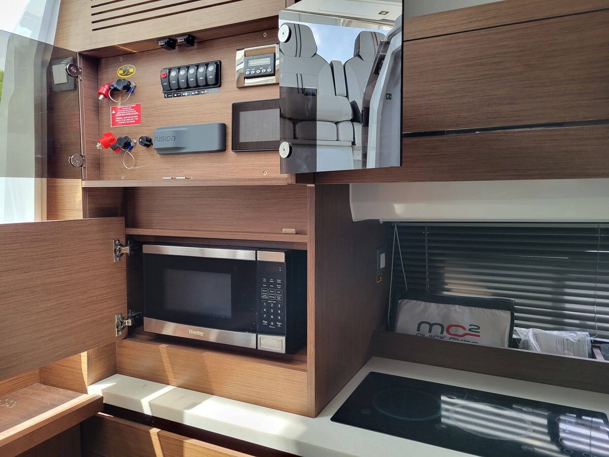 2020-jeanneau-40-3-fd12e1