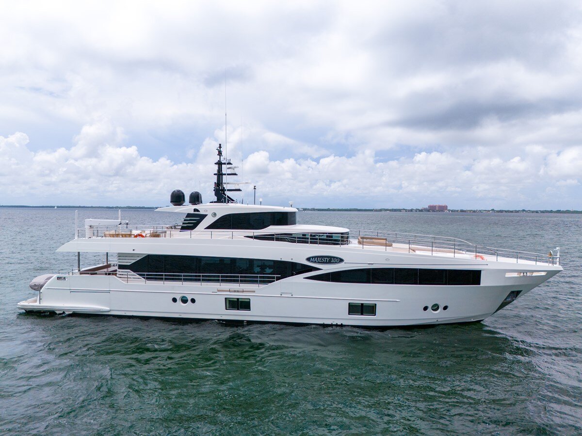 2020 MAJESTY MOTOR YACHTS 100'