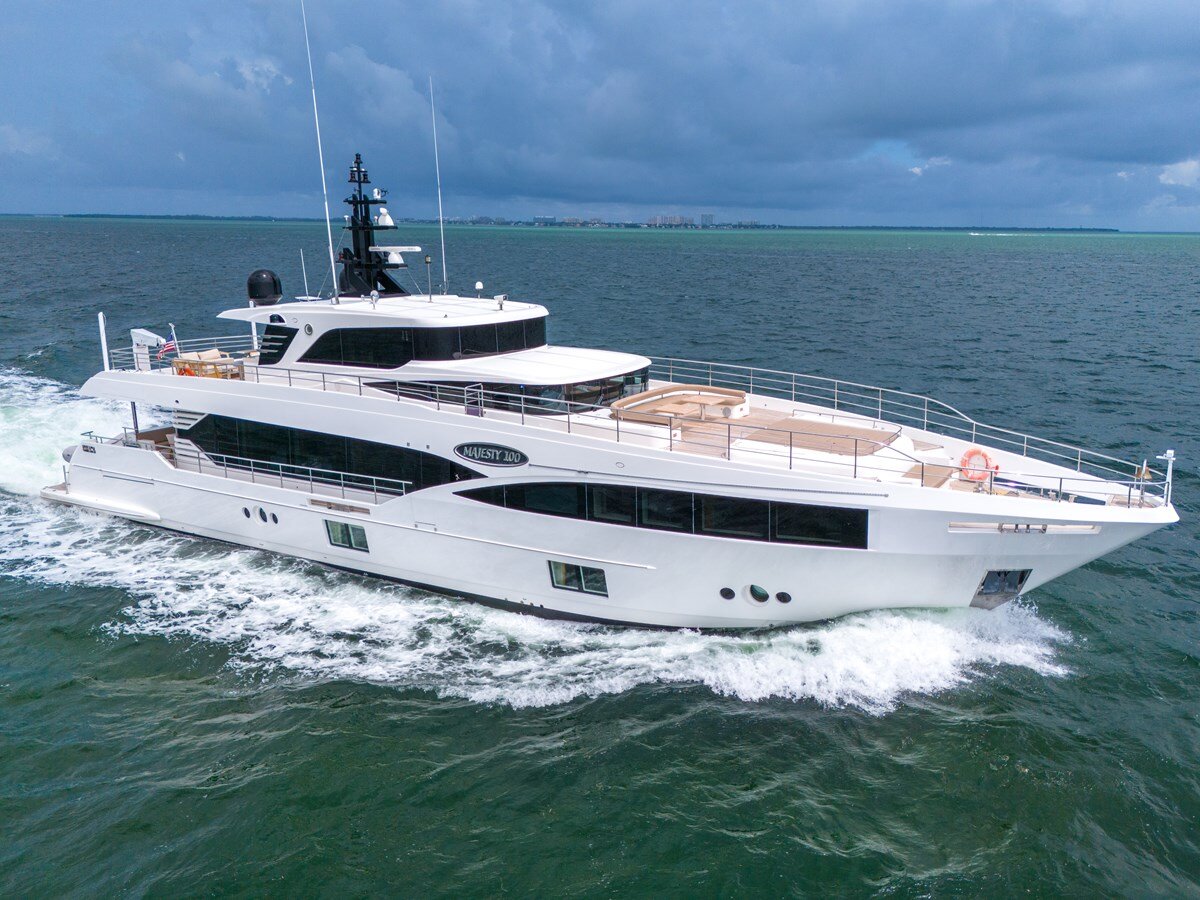 2020 MAJESTY MOTOR YACHTS 100'