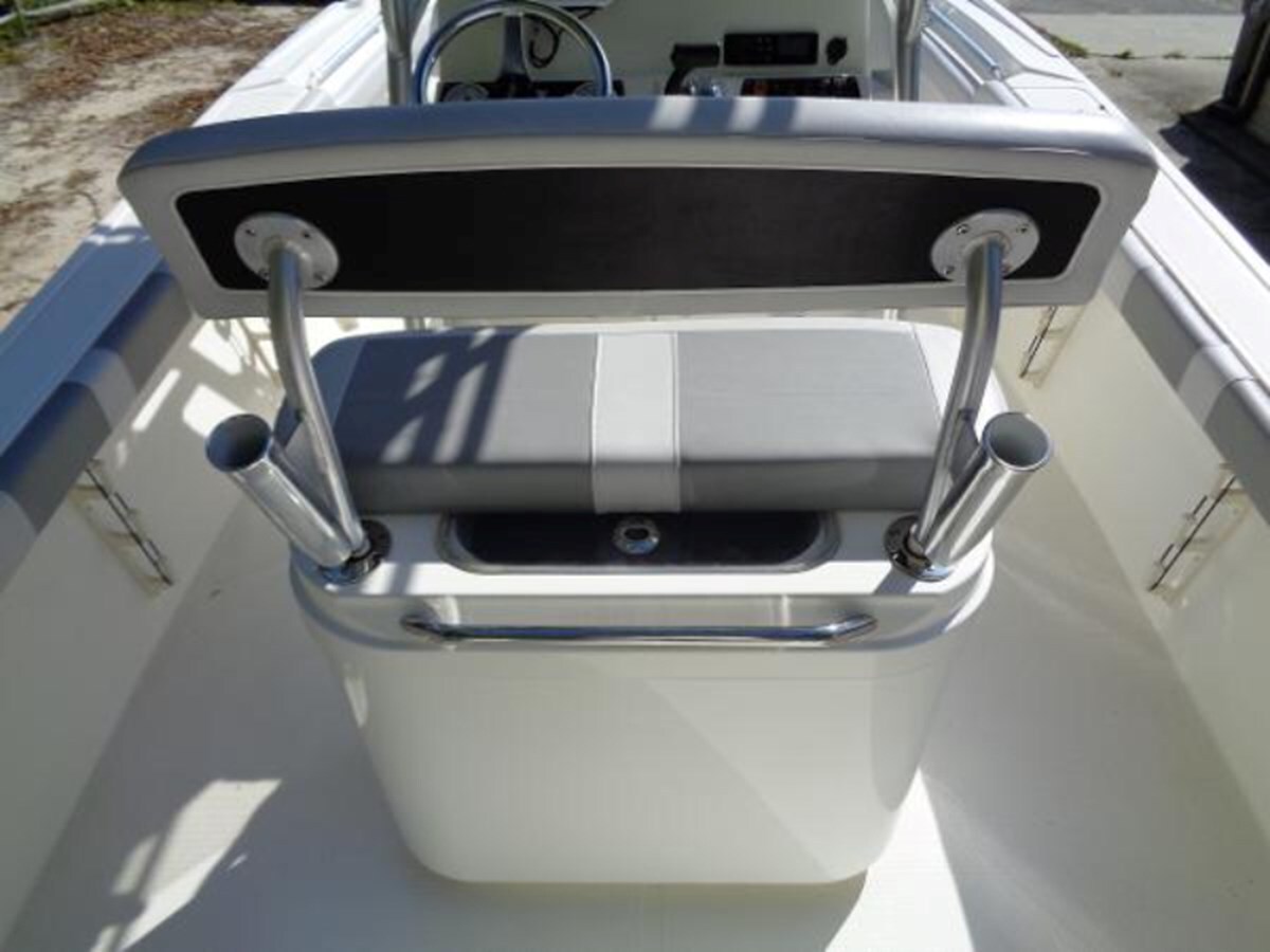 2020-mako-21-4-61e10e